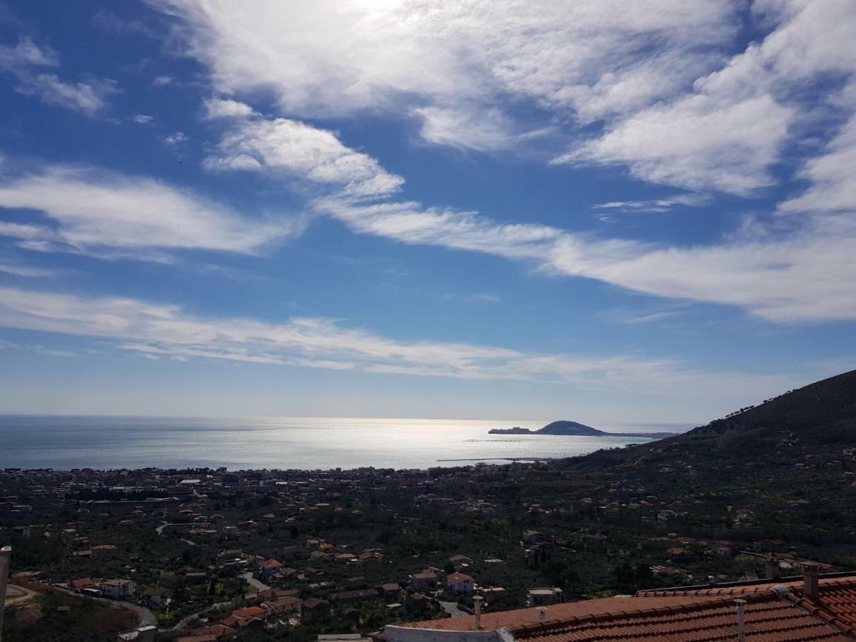 La Dimora Di Ares Villa Formia Exterior foto